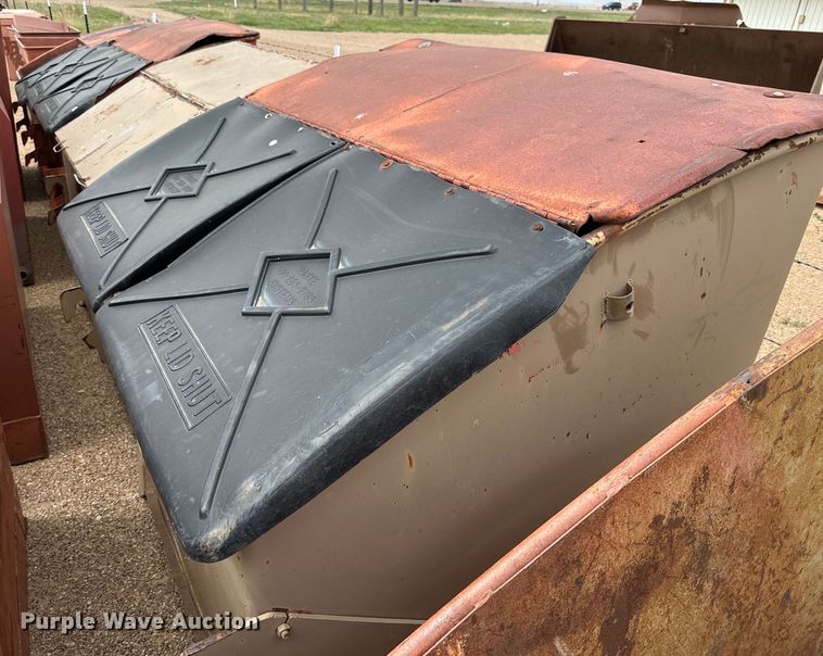 image for item JT9049 (10) dumpsters