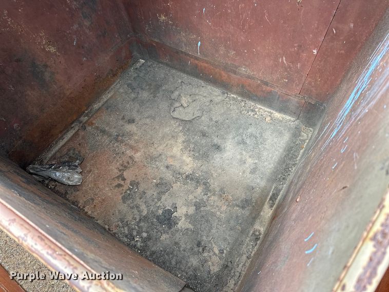 image for item JT9049 (10) dumpsters