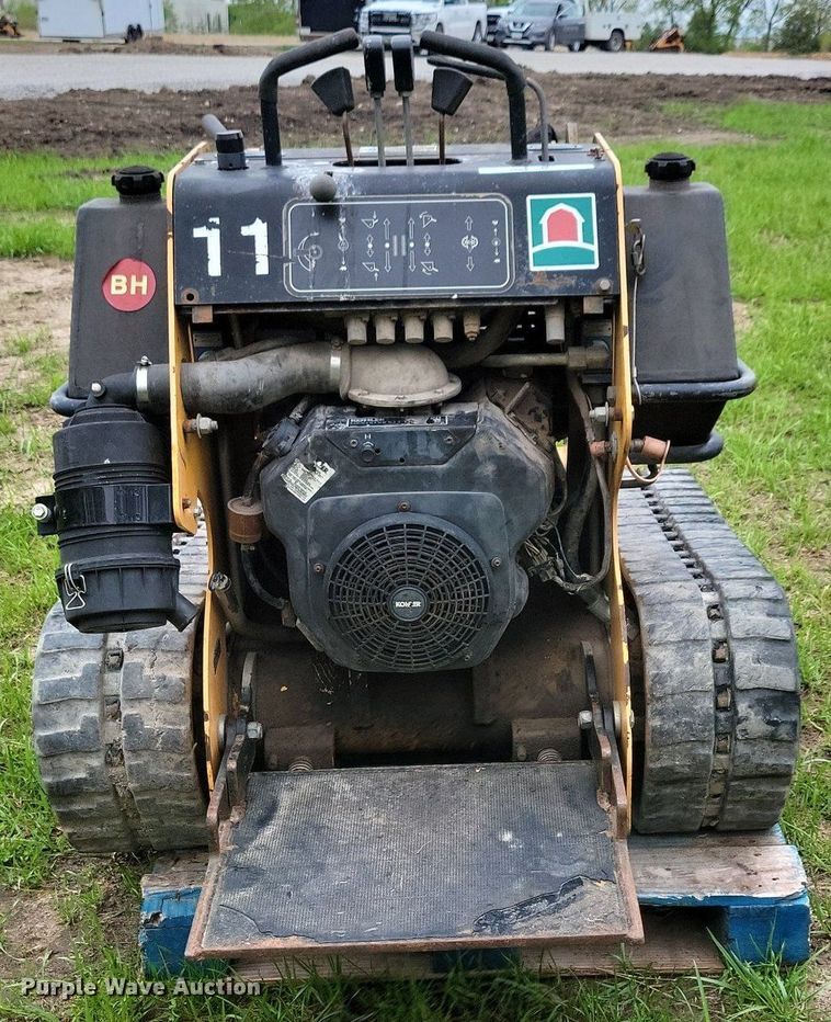 image for item KB9062 Boxer 427 compact utility loader