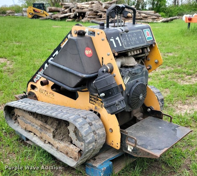 image for item KB9062 Boxer 427 compact utility loader