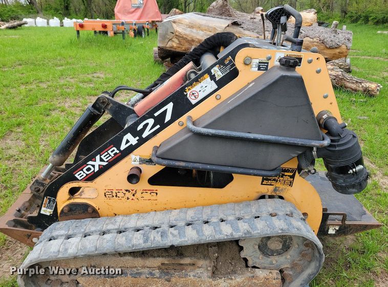 image for item KB9062 Boxer 427 compact utility loader