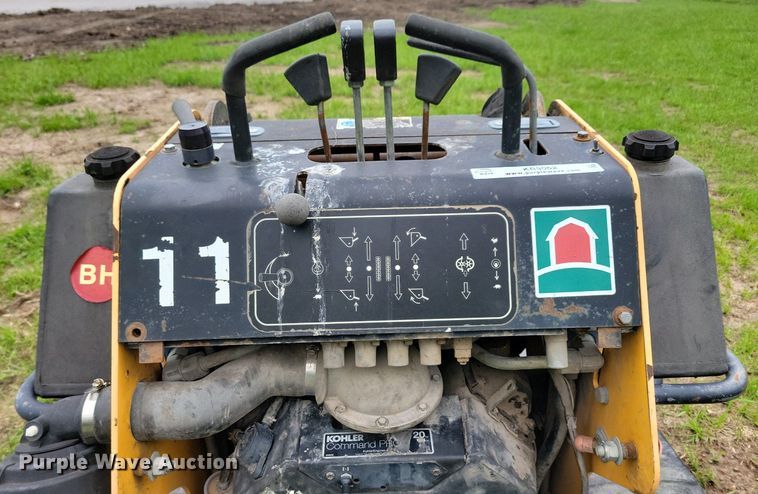 image for item KB9062 Boxer 427 compact utility loader