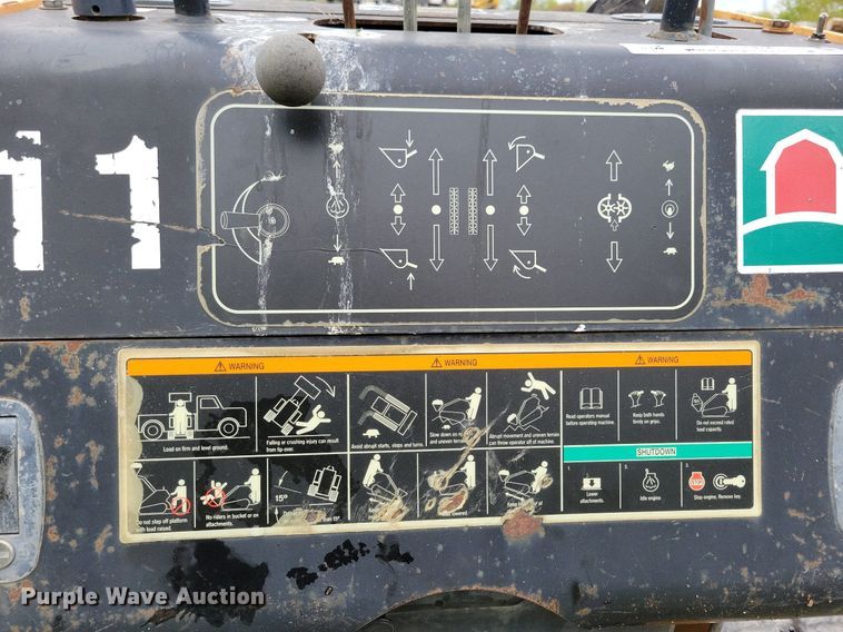 image for item KB9062 Boxer 427 compact utility loader