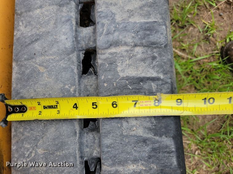 image for item KB9062 Boxer 427 compact utility loader