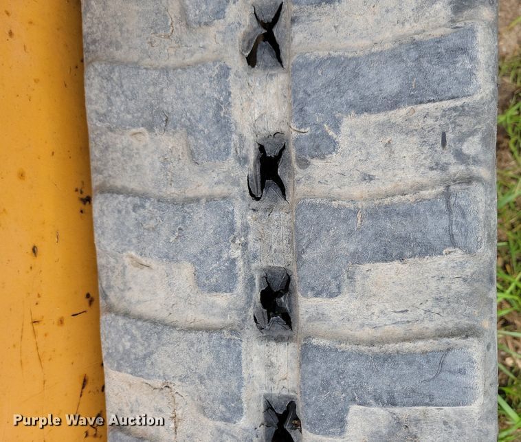 image for item KB9062 Boxer 427 compact utility loader