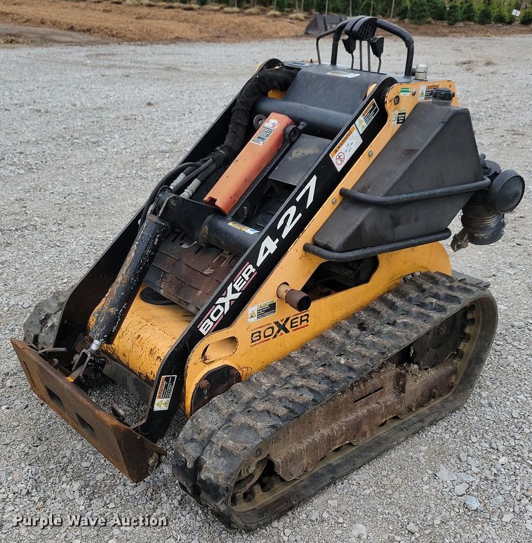 image for item KB9063 2009 Boxer 427 compact utility loader
