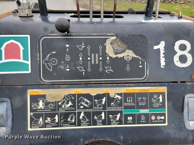 image for item KB9063 2009 Boxer 427 compact utility loader