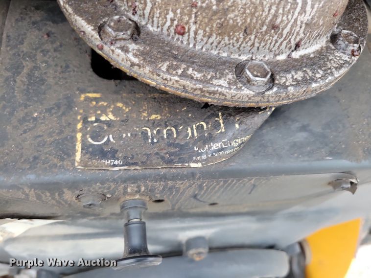 image for item KB9063 2009 Boxer 427 compact utility loader