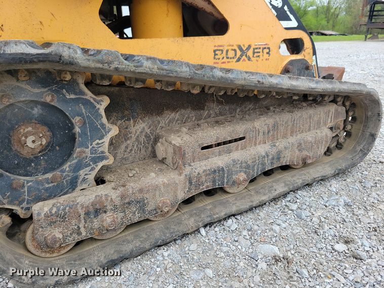 image for item KB9063 2009 Boxer 427 compact utility loader