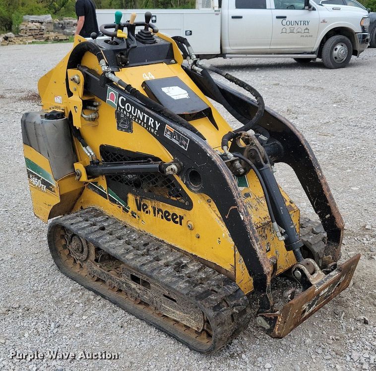 image for item KB9064 2013 Vermeer S650TX compact utility loader