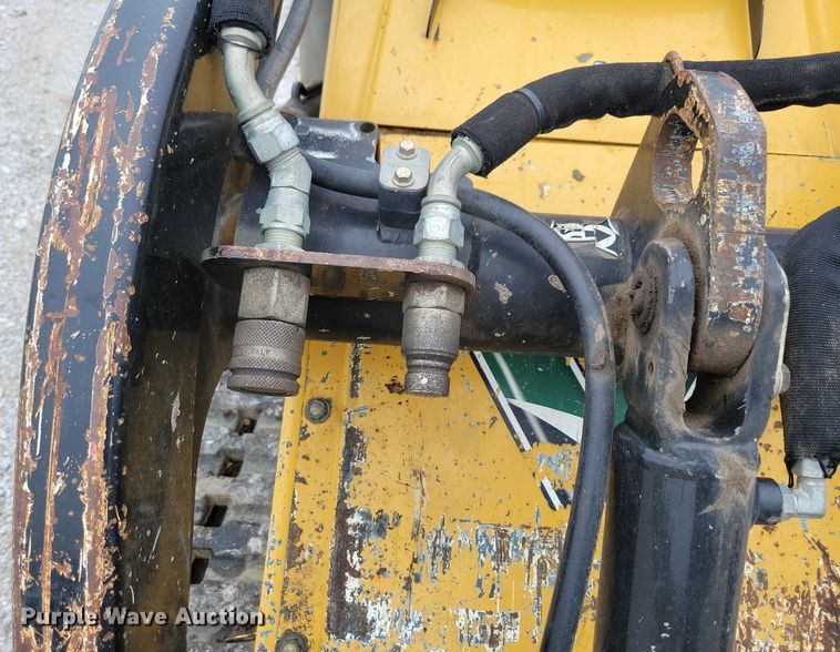 image for item KB9064 2013 Vermeer S650TX compact utility loader