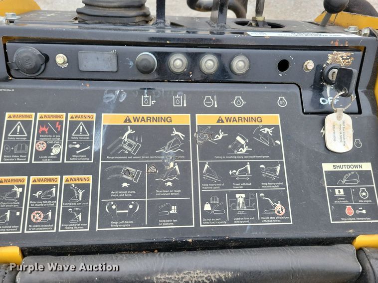 image for item KB9064 2013 Vermeer S650TX compact utility loader