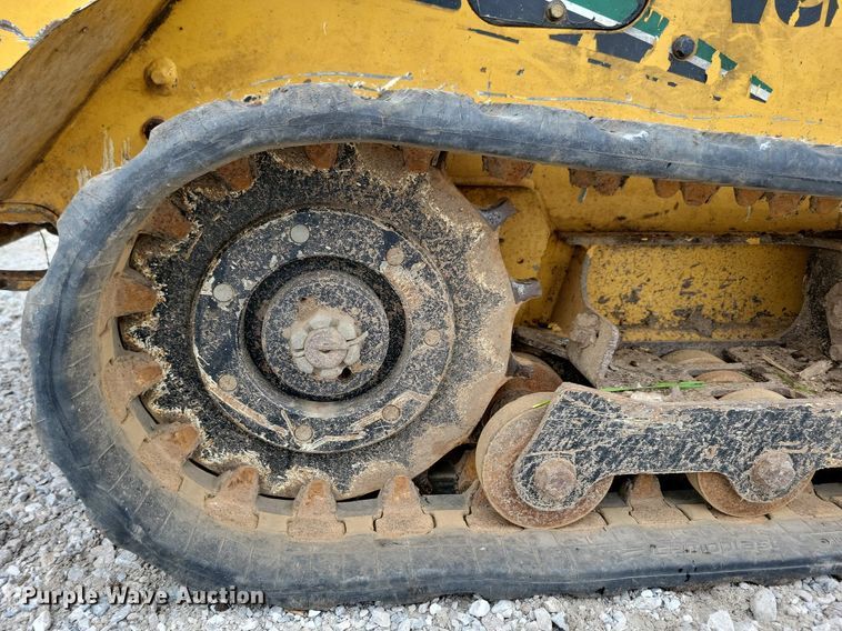 image for item KB9064 2013 Vermeer S650TX compact utility loader