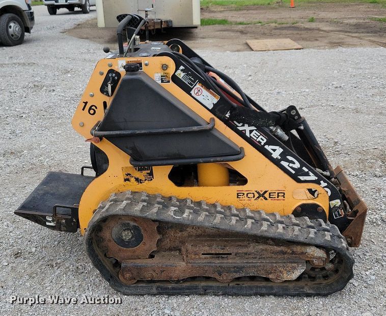 image for item KB9065 2009 Boxer 427 compact utility loader
