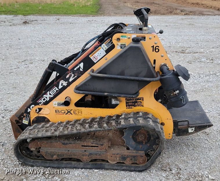 image for item KB9065 2009 Boxer 427 compact utility loader