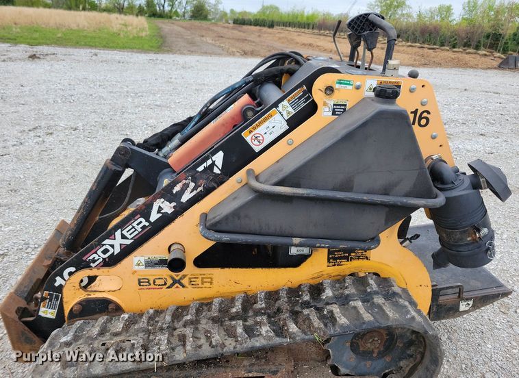 image for item KB9065 2009 Boxer 427 compact utility loader