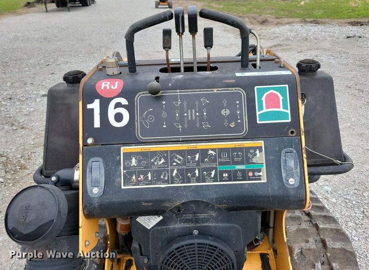 image for item KB9065 2009 Boxer 427 compact utility loader