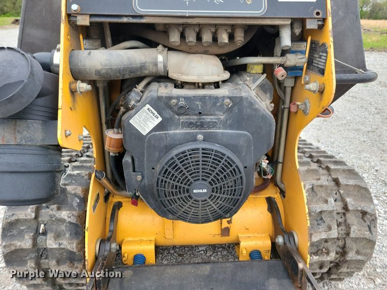 image for item KB9065 2009 Boxer 427 compact utility loader