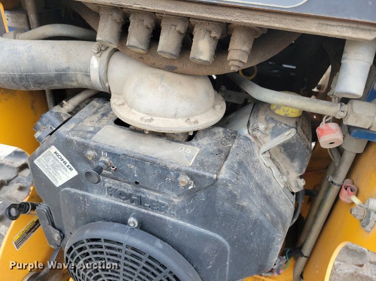 image for item KB9065 2009 Boxer 427 compact utility loader