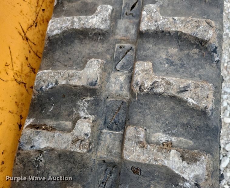 image for item KB9065 2009 Boxer 427 compact utility loader