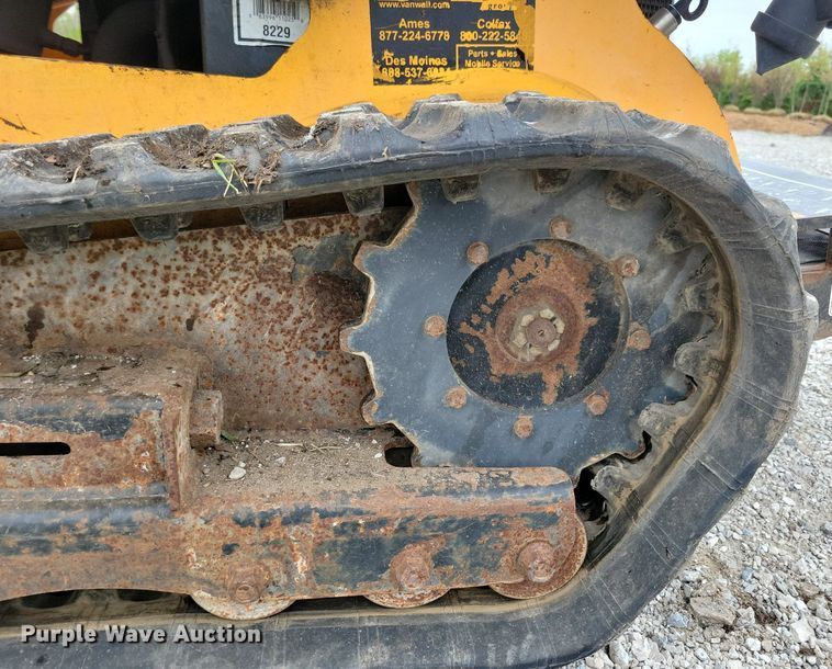 image for item KB9065 2009 Boxer 427 compact utility loader