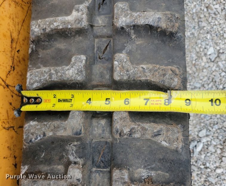 image for item KB9065 2009 Boxer 427 compact utility loader