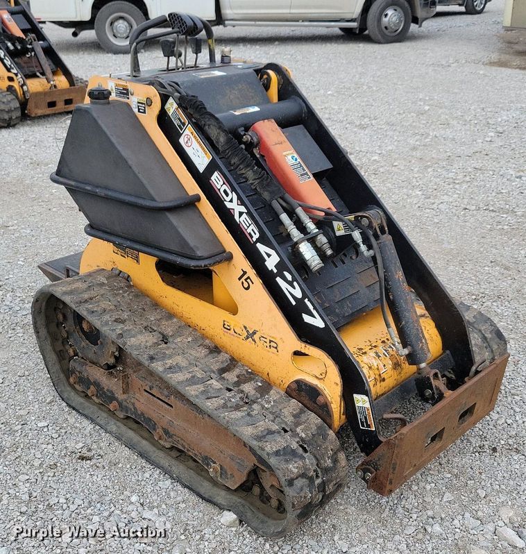 image for item KB9066 2008 Boxer 427 compact utility loader