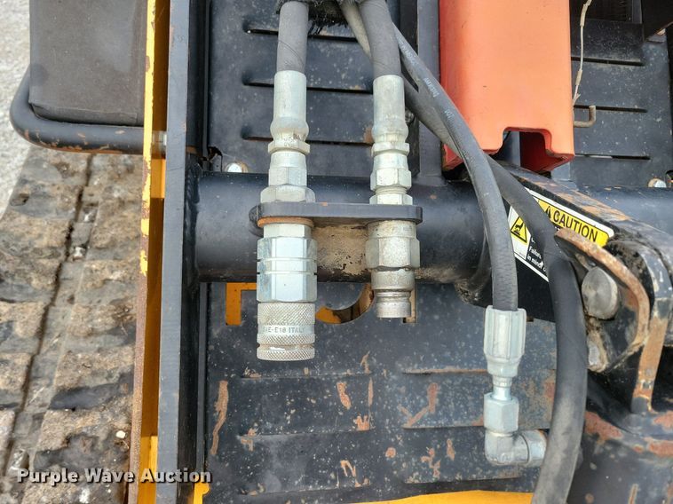 image for item KB9066 2008 Boxer 427 compact utility loader