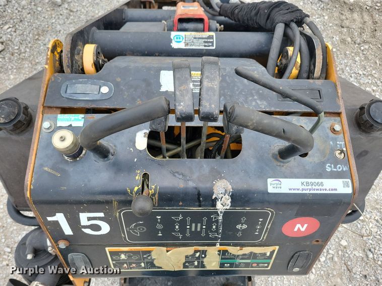 image for item KB9066 2008 Boxer 427 compact utility loader