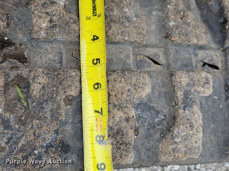 image for item KB9066 2008 Boxer 427 compact utility loader