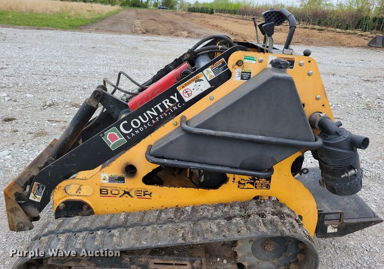 image for item KB9067 2009 Boxer 427 compact utility loader