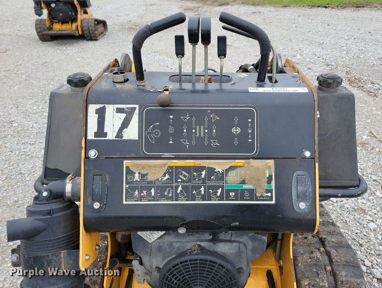 image for item KB9067 2009 Boxer 427 compact utility loader