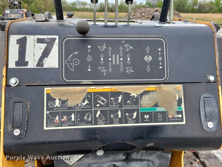 image for item KB9067 2009 Boxer 427 compact utility loader