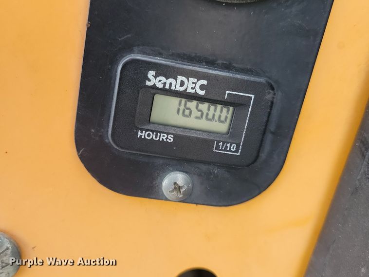 image for item KB9067 2009 Boxer 427 compact utility loader