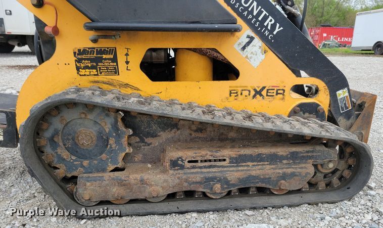 image for item KB9067 2009 Boxer 427 compact utility loader