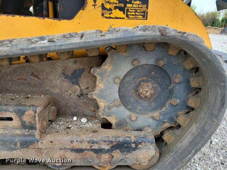 image for item KB9067 2009 Boxer 427 compact utility loader