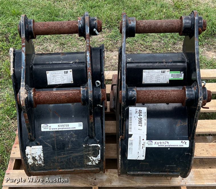image for item KV9759 (2) Caterpillar backhoe buckets