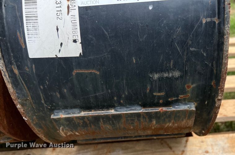 image for item KV9759 (2) Caterpillar backhoe buckets