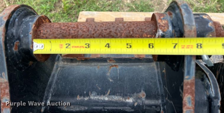 image for item KV9759 (2) Caterpillar backhoe buckets