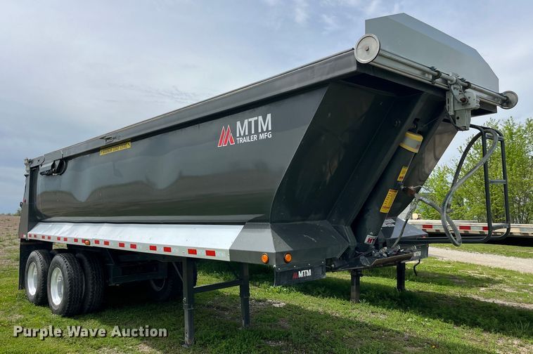 image for item LD9523 2022 MTM Midwest 26EL-QF-AR end dump trailer