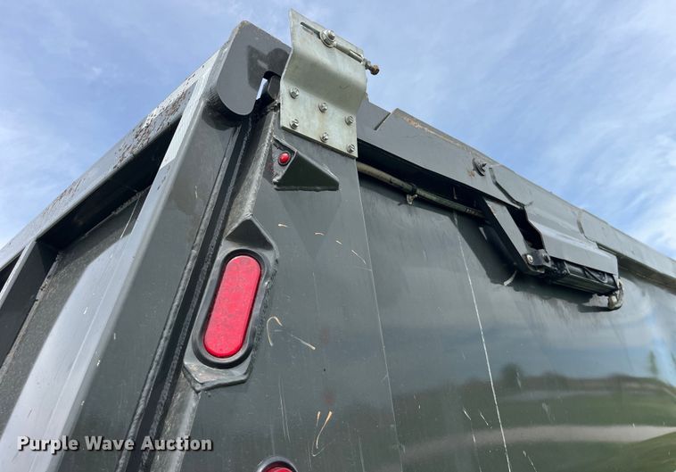 image for item LD9523 2022 MTM Midwest 26EL-QF-AR end dump trailer