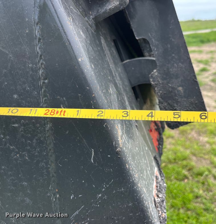 image for item LD9523 2022 MTM Midwest 26EL-QF-AR end dump trailer