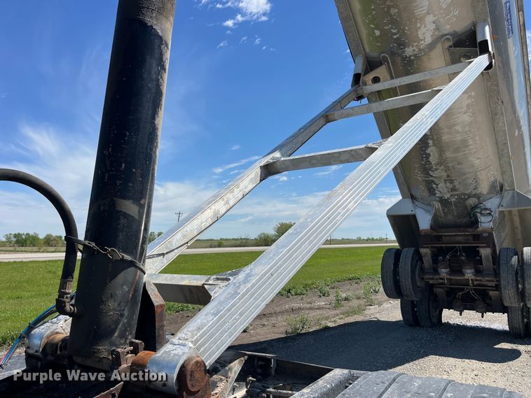 image for item LD9525 1996 Alumatech end dump trailer