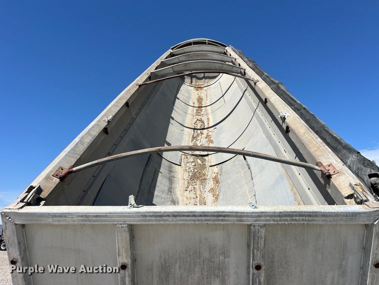 image for item LD9525 1996 Alumatech end dump trailer