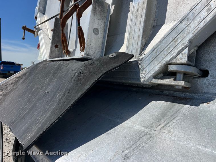 image for item LD9525 1996 Alumatech end dump trailer