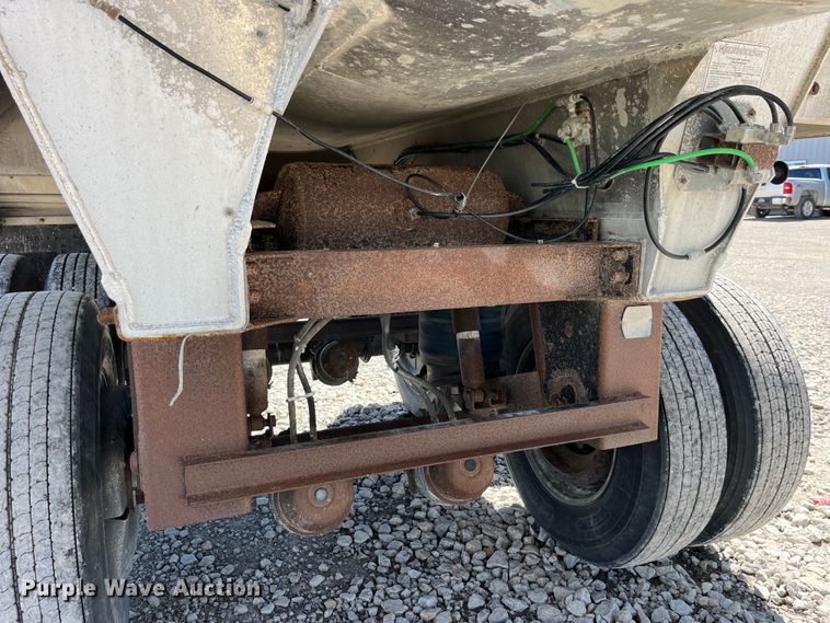 image for item LD9525 1996 Alumatech end dump trailer