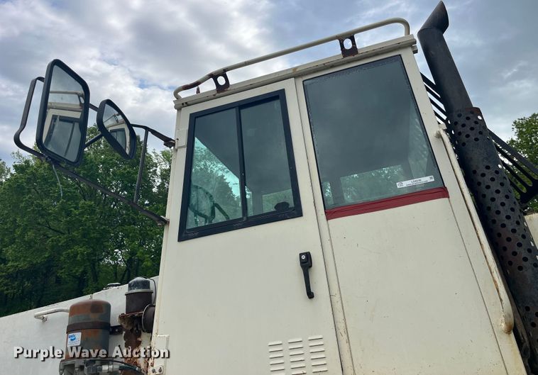 image for item LD9538 1999 Terex TA30 cab