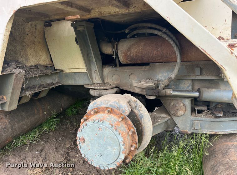 image for item LD9538 1999 Terex TA30 cab