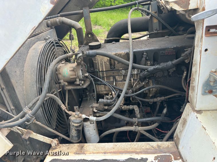 image for item LD9538 1999 Terex TA30 cab