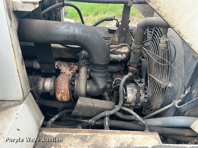 image for item LD9538 1999 Terex TA30 cab